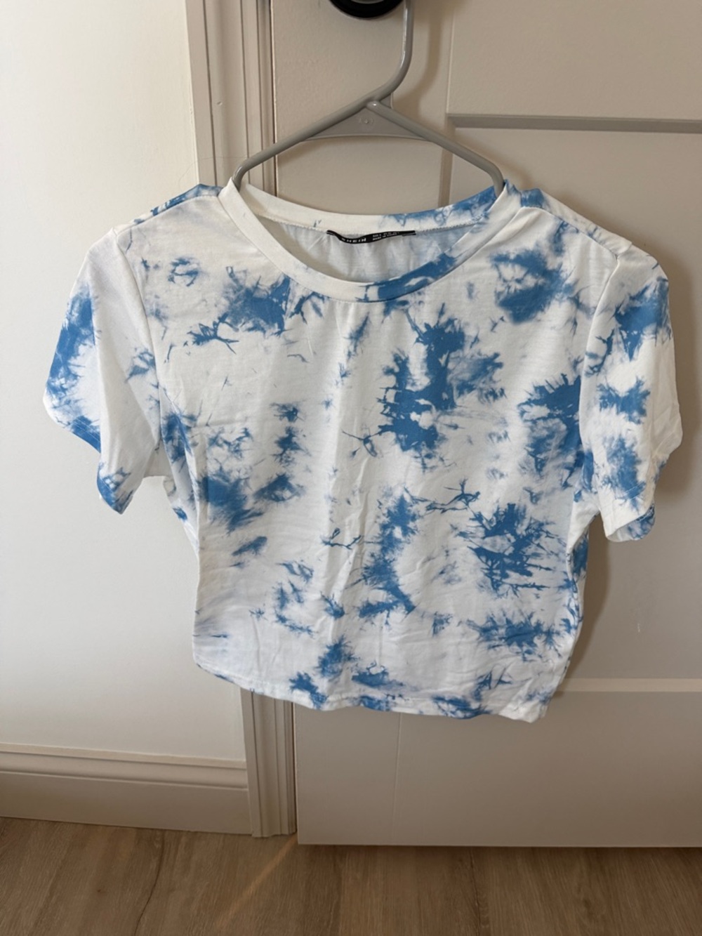 SHEIN White & Blue Tie-Dye Short Sleeve Tee
